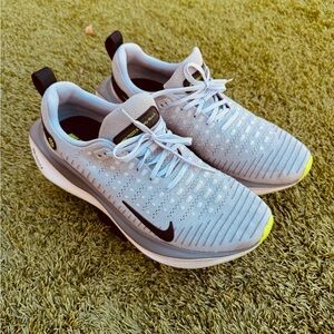 Nike React Infinity Run 4 Running Shoes – Men’s US 9.5 – Light Grey